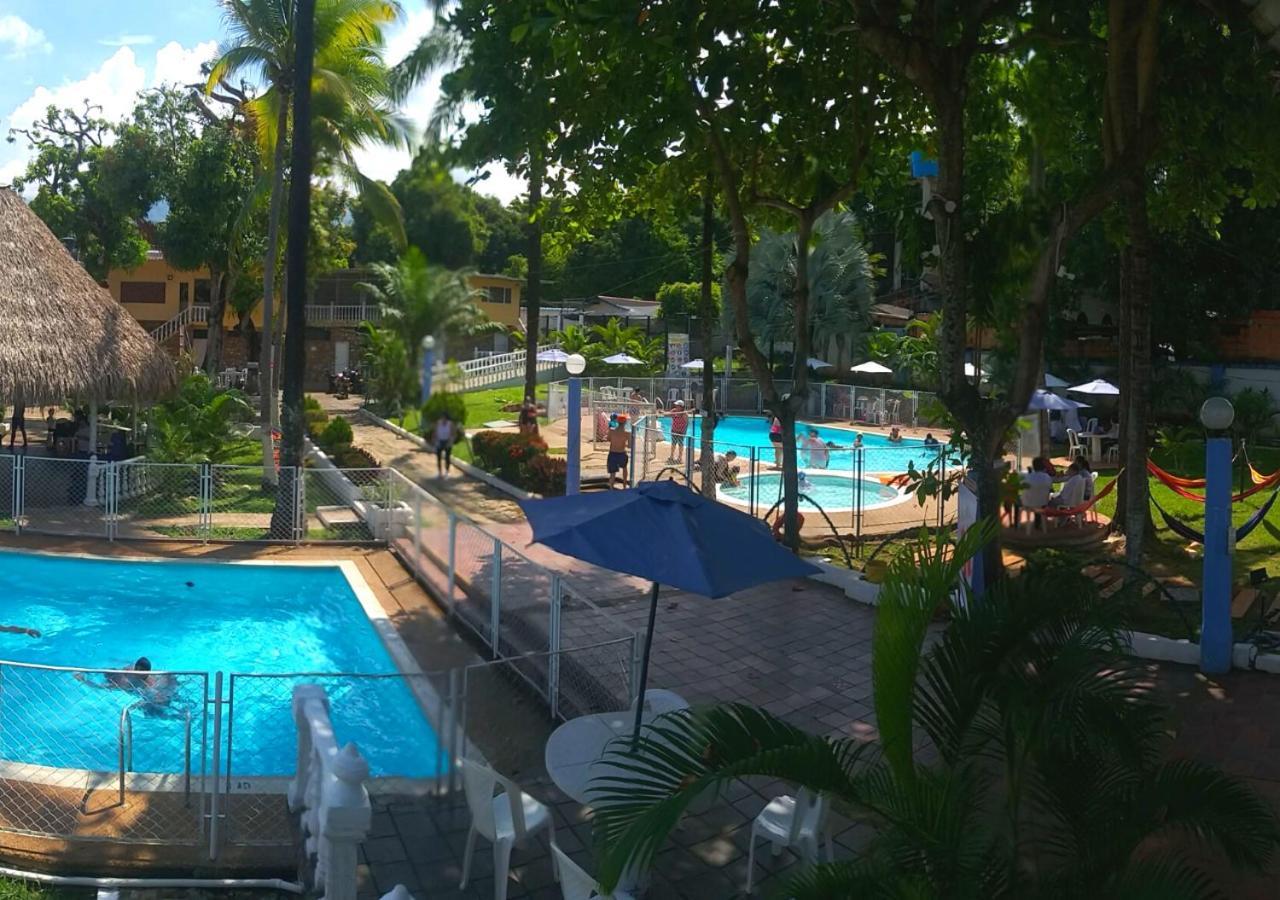Hotel Villa De Rauzan 梅尔加 外观 照片
